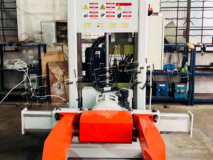 裝配車架翻轉機